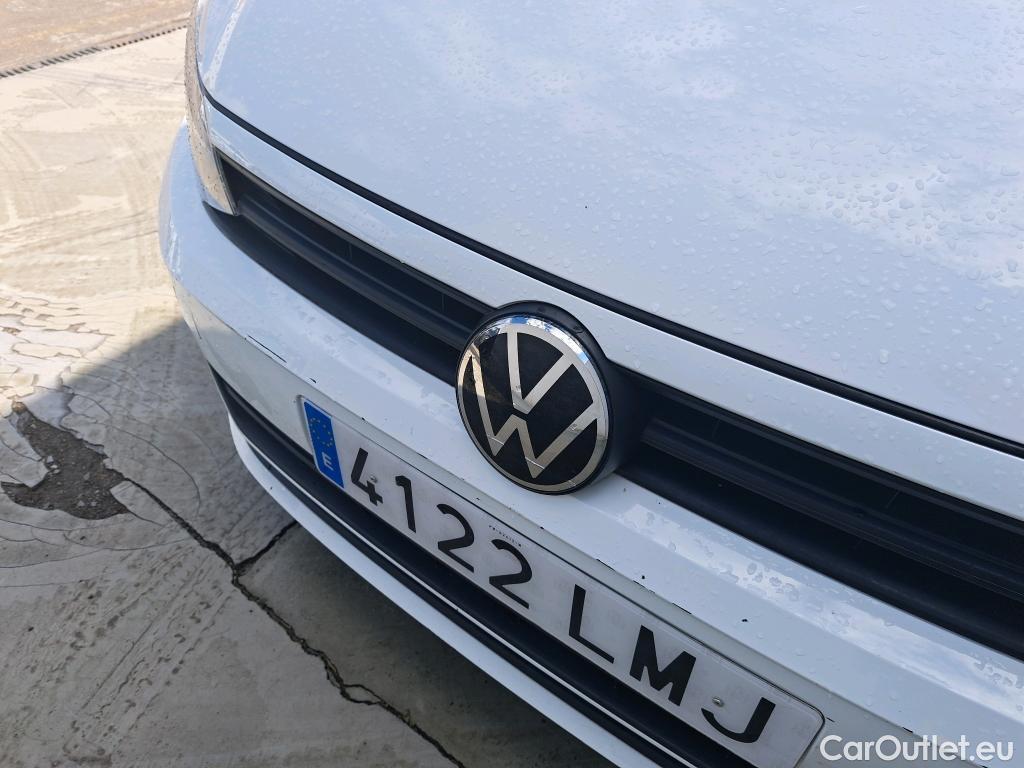  Volkswagen  Polo VOLKSWAGEN  / 2017 / 5P / berlina con portón Edition 1.0 59kW (80CV) #17