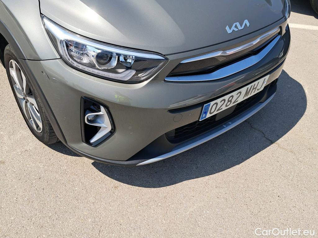  KIA  STONIC KIA  / 2017 / 5P / todoterreno 1.0 T-GDi 88kW (120CV) MHEV iMT Drive #9