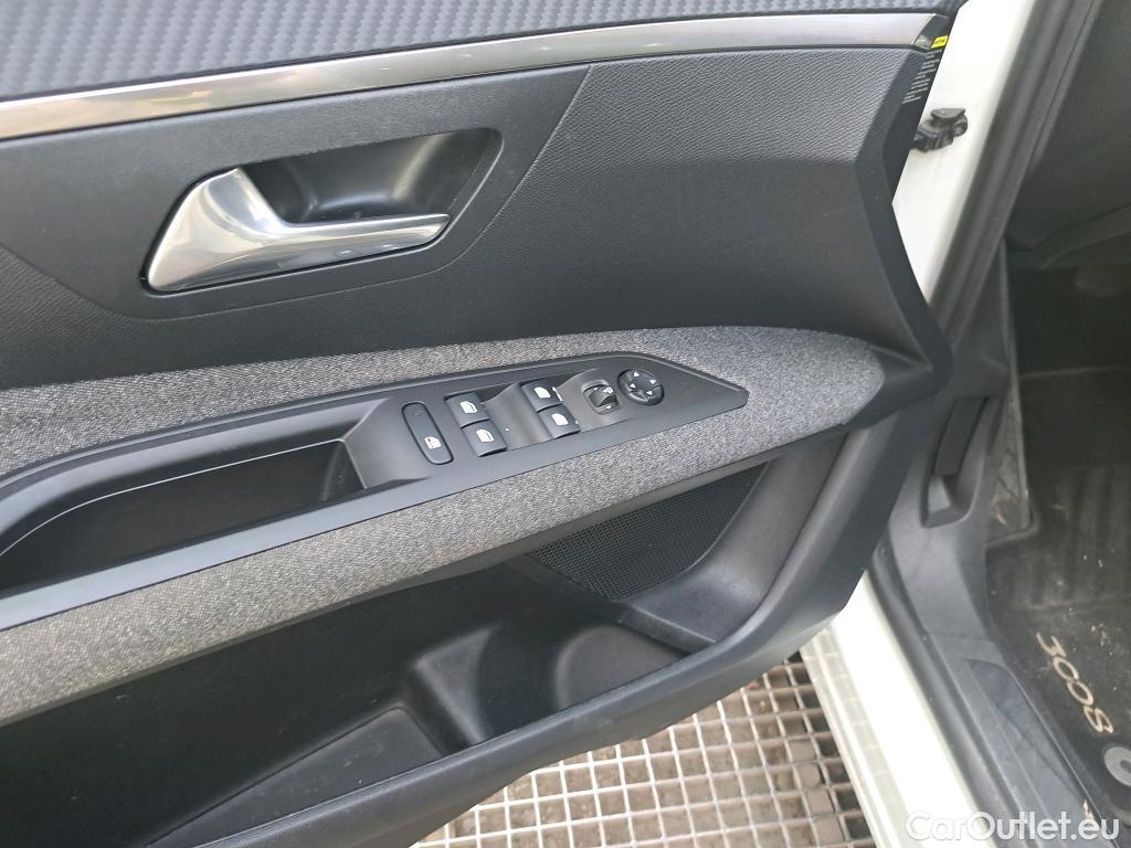  Peugeot  3008 PEUGEOT  / 2020 / 5P / todoterreno 1.5 BlueHDi 96kW S&S Active Pack EAT8 #50