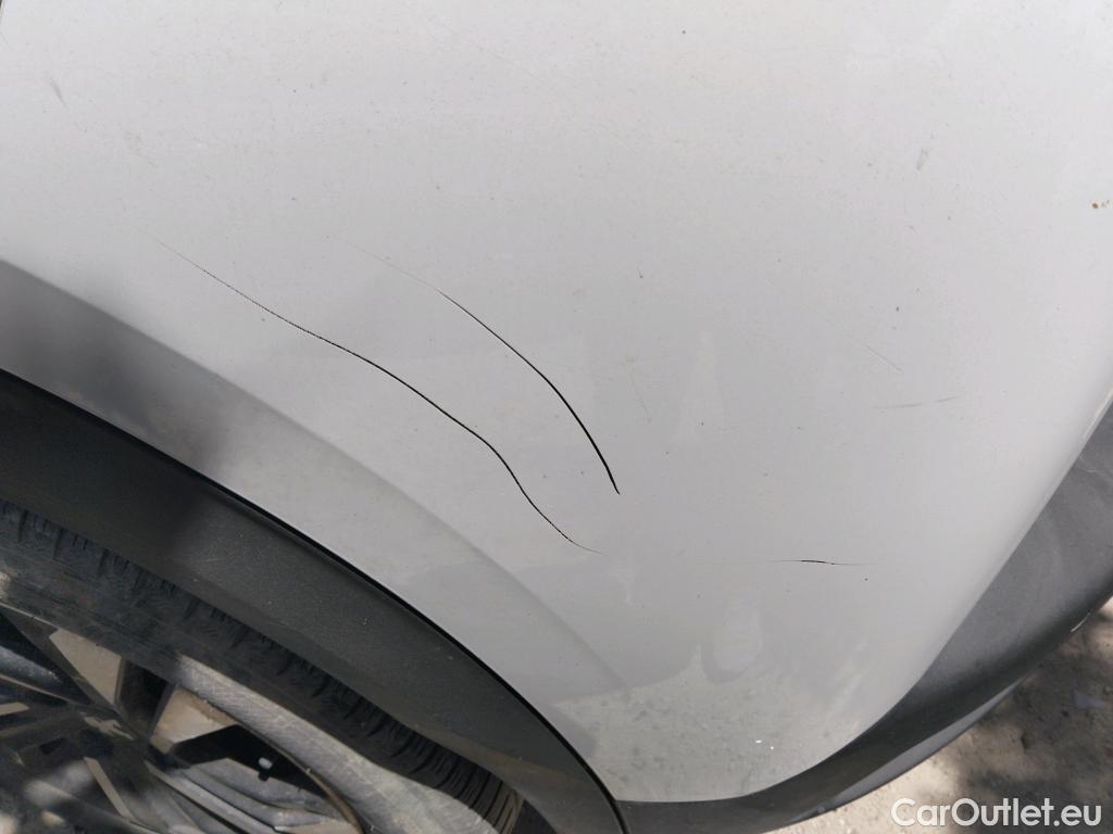  Peugeot  2008 PEUGEOT  / 2019 / 5P / todoterreno Allure BlueHDI 100 S&S BVM6 #31