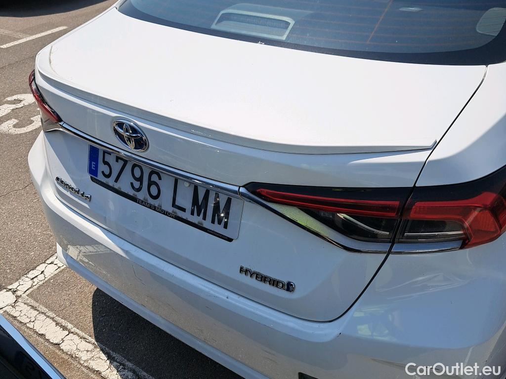 Toyota  Corolla TOYOTA  / 2019 / 4P / sedán 1.8 125H BUSINESS PLUS E-CVT SEDAN #1
