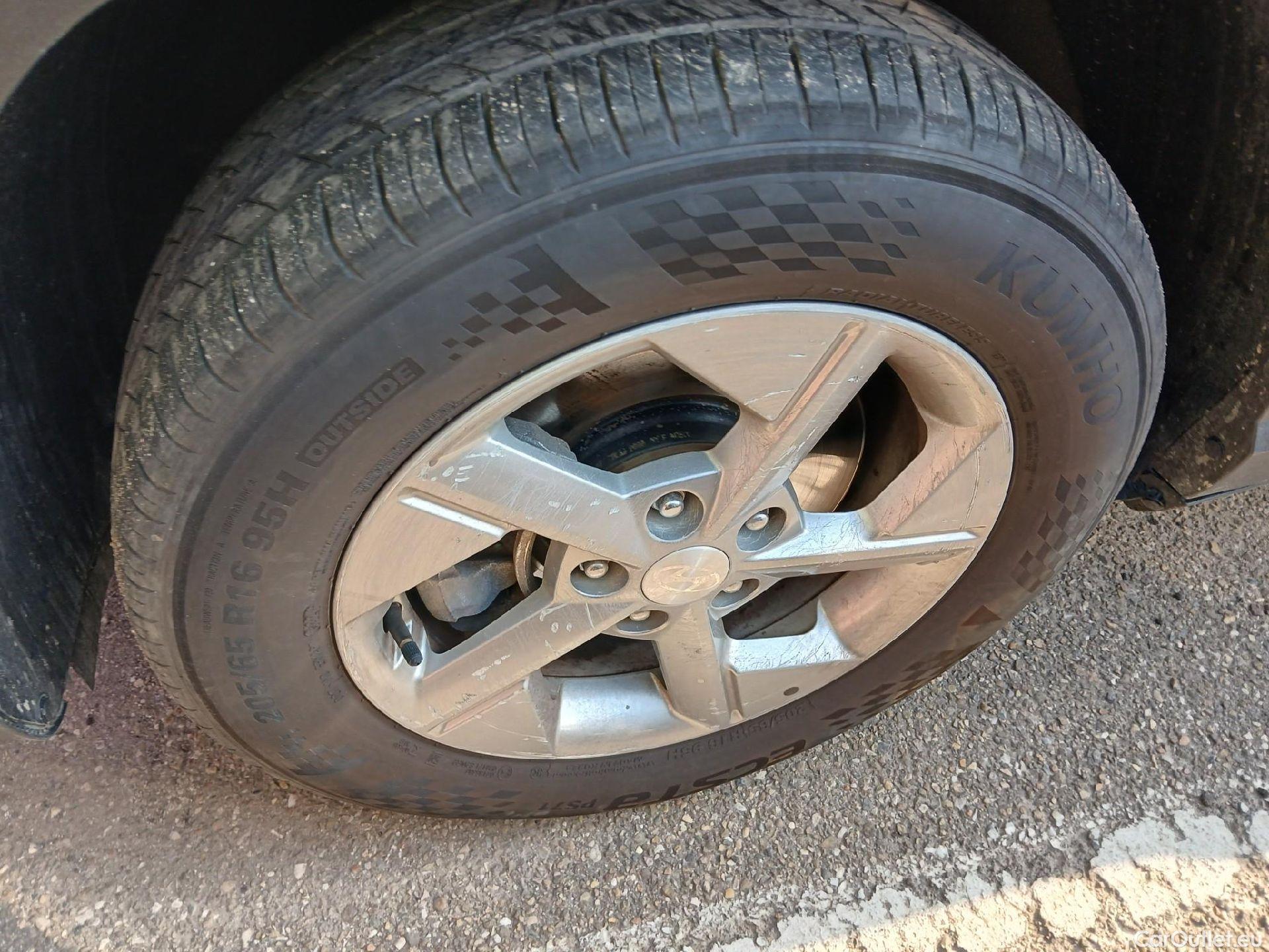  Hyundai  Konna HYUNDAI Kona / 2023 / 5P / todoterreno 1.0T 100CV Maxx #23