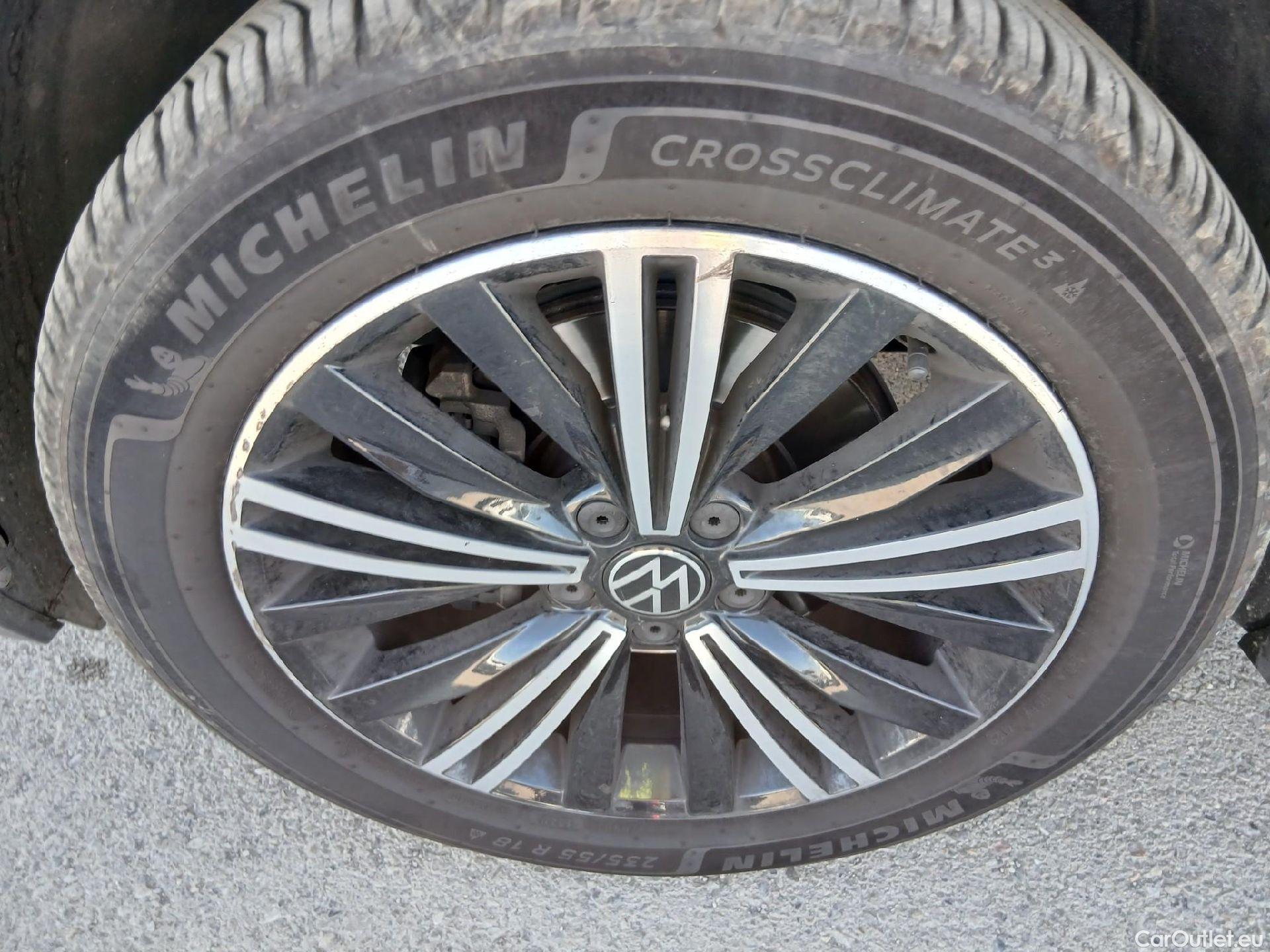  Volkswagen  Tiguan VOLKSWAGEN  / 2020 / 5P / todoterreno Life 2.0 TDI 110kW (150CV) DSG #8