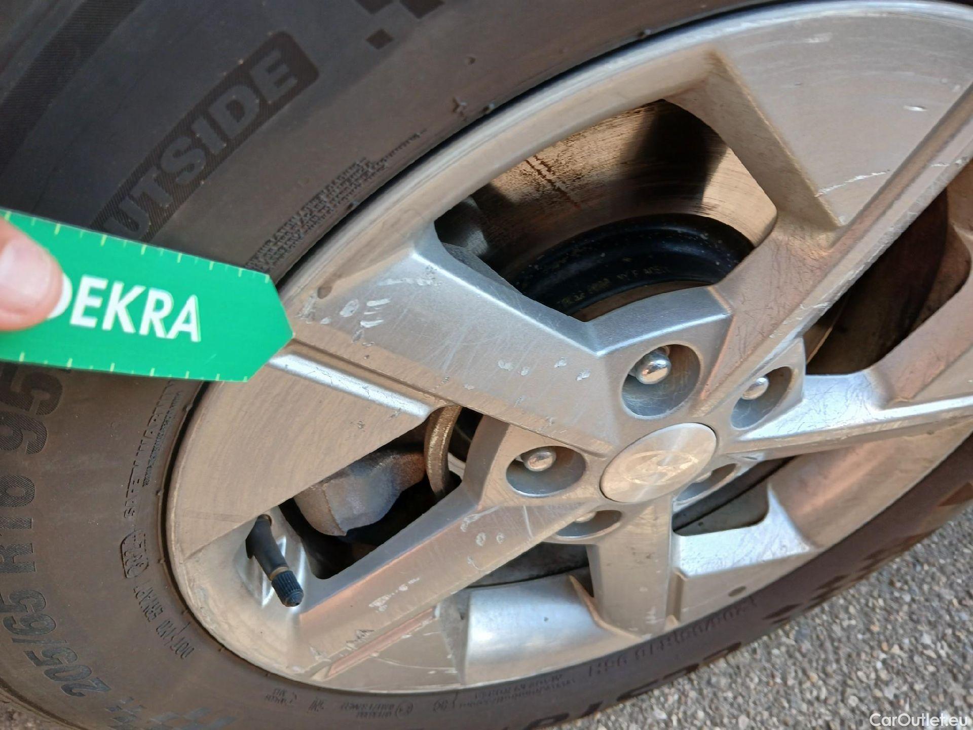  Hyundai  Konna HYUNDAI Kona / 2023 / 5P / todoterreno 1.0T 100CV Maxx #24