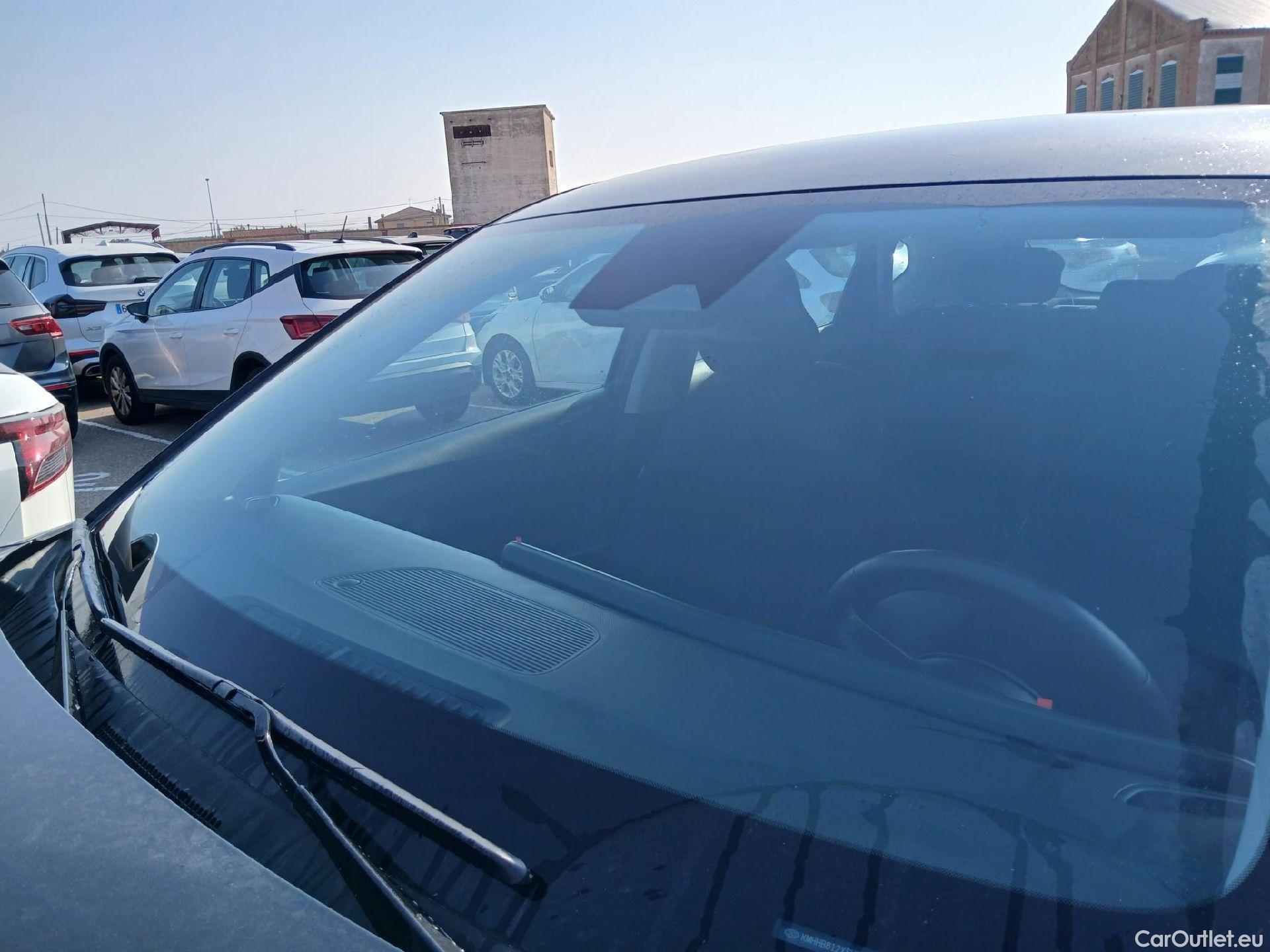  Hyundai  Konna HYUNDAI Kona / 2023 / 5P / todoterreno 1.0T 100CV Maxx #8