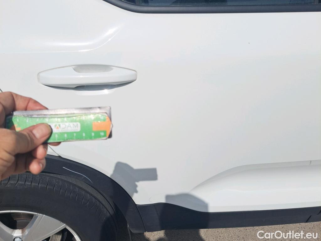 Volvo  XC 40 VOLVO XC40 / 2017 / 5P / todoterreno 1.5 T2 Momentum Core Auto #24