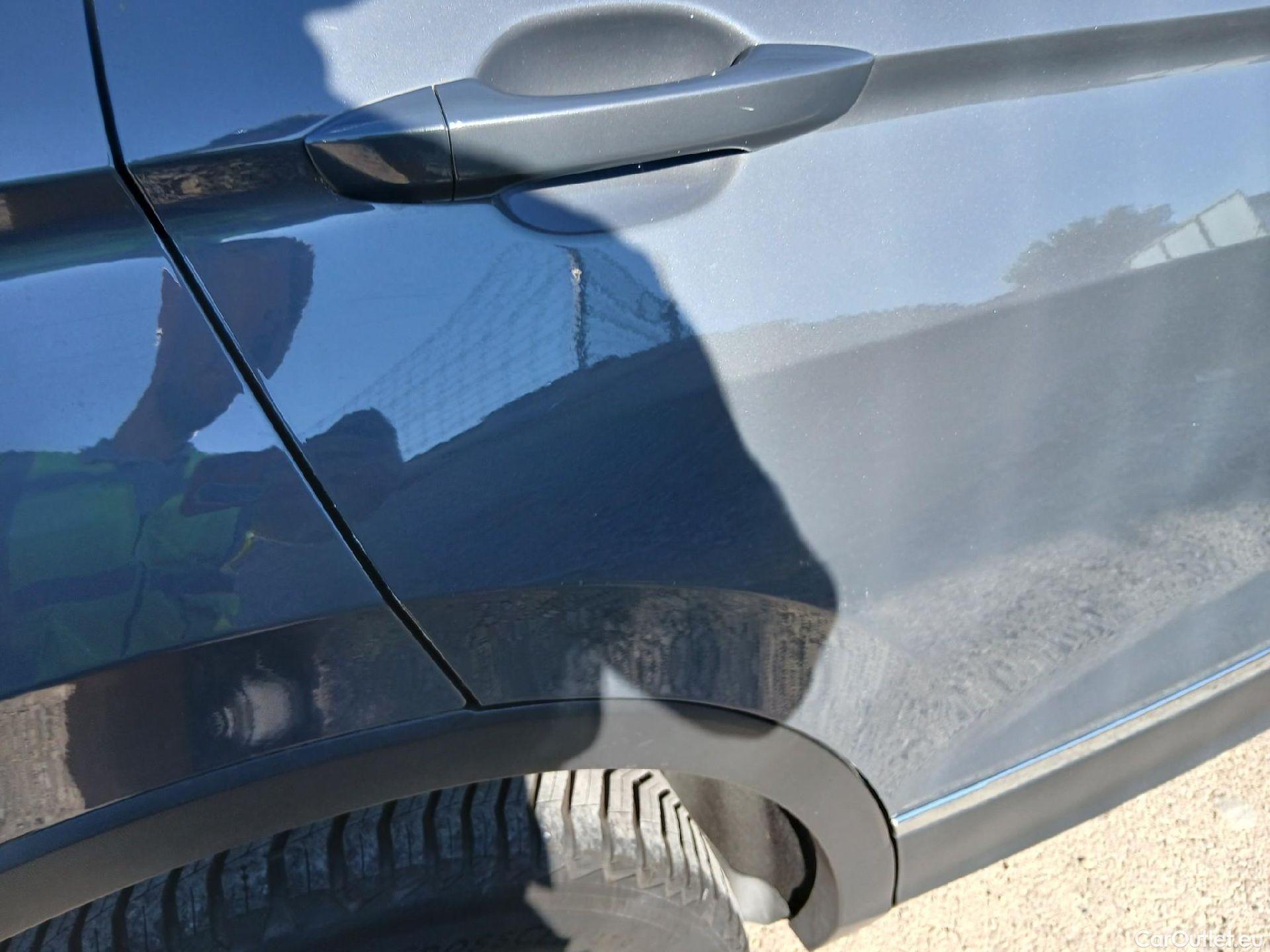  Volkswagen  Tiguan VOLKSWAGEN  / 2020 / 5P / todoterreno Life 2.0 TDI 110kW (150CV) DSG #23