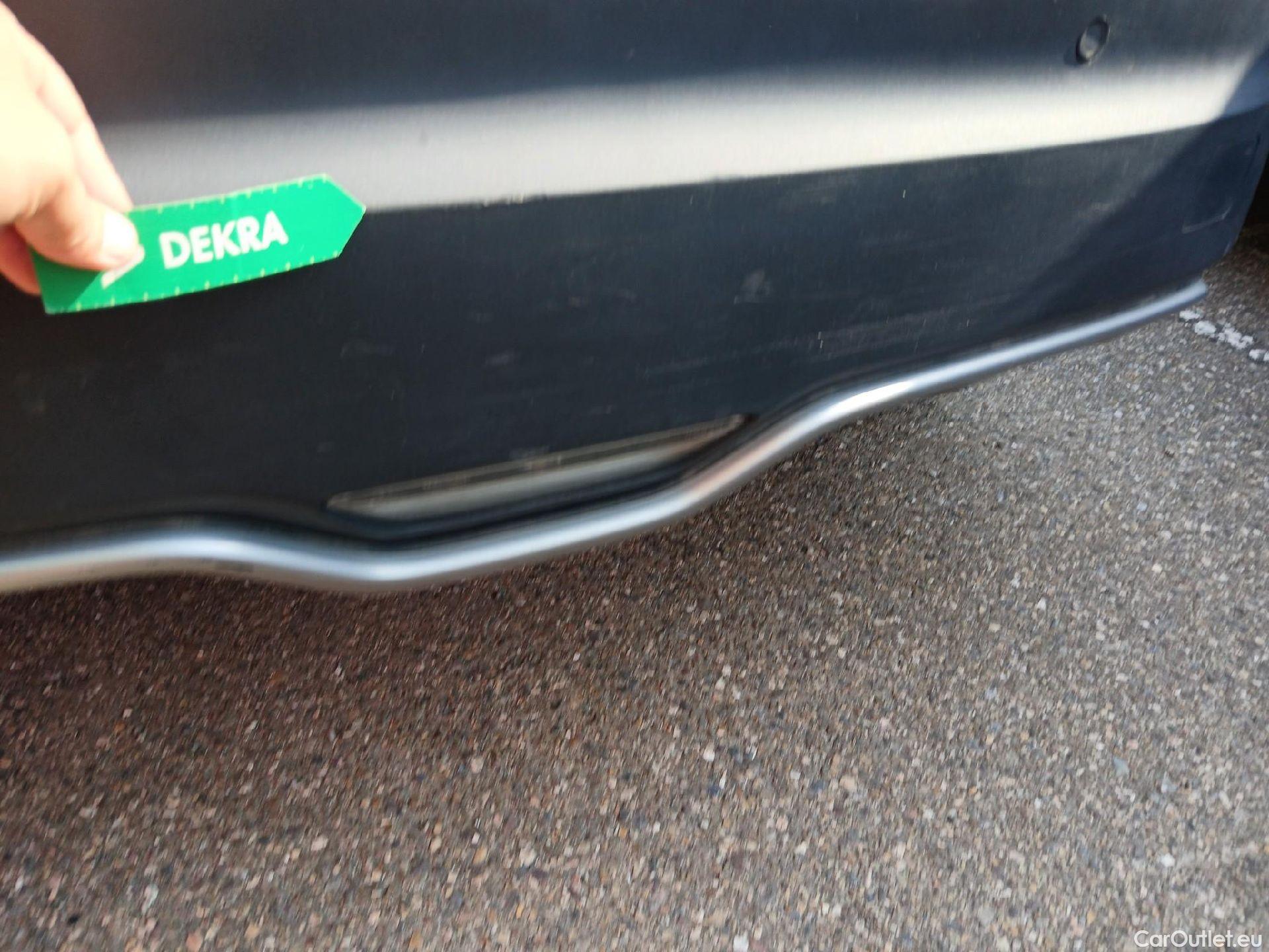  Toyota  C-HR TOYOTA  / 2019 / 5P / todoterreno 1.8 125H Advance #15