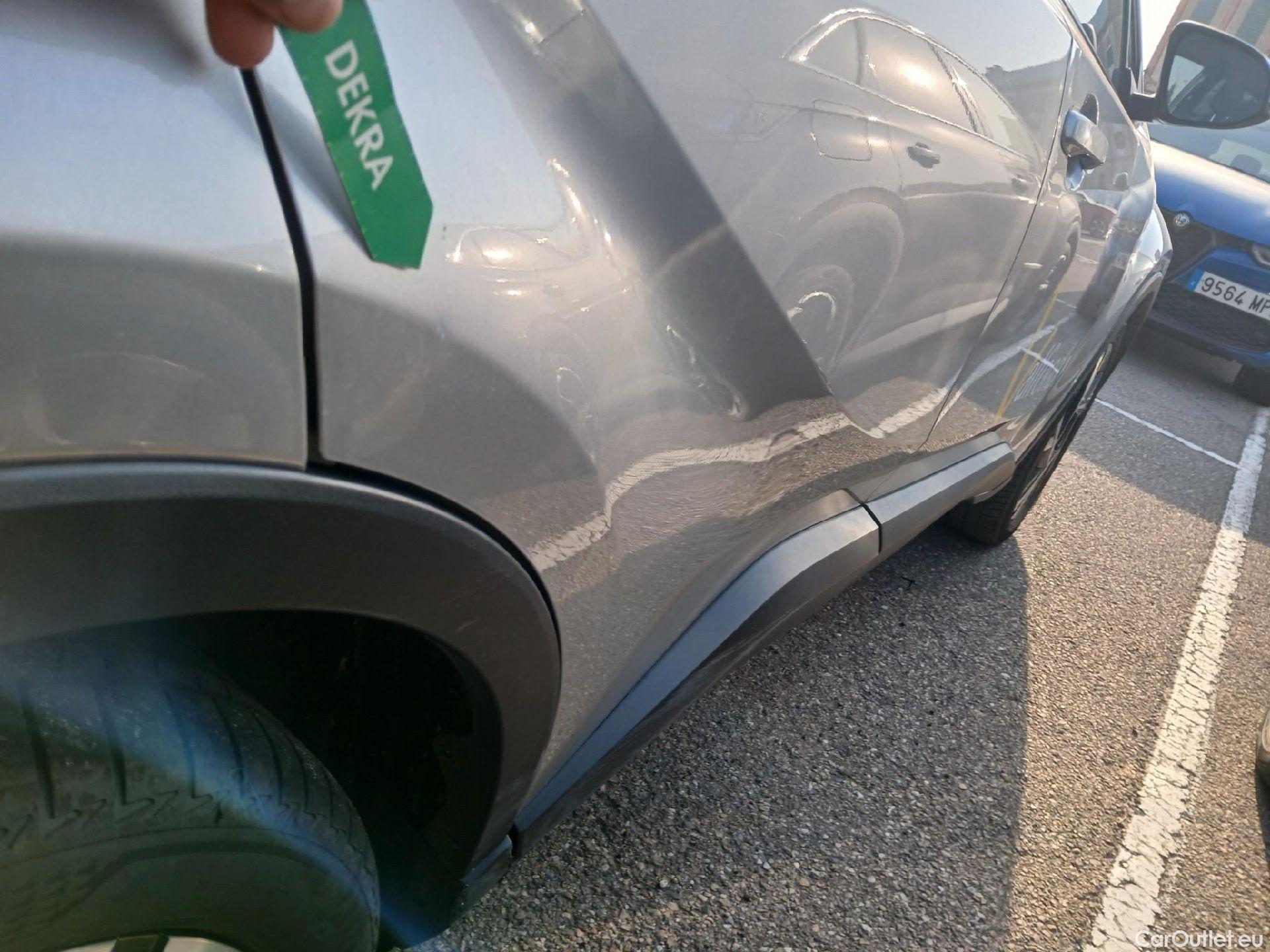  Toyota  C-HR TOYOTA  / 2019 / 5P / todoterreno 1.8 125H Advance #28