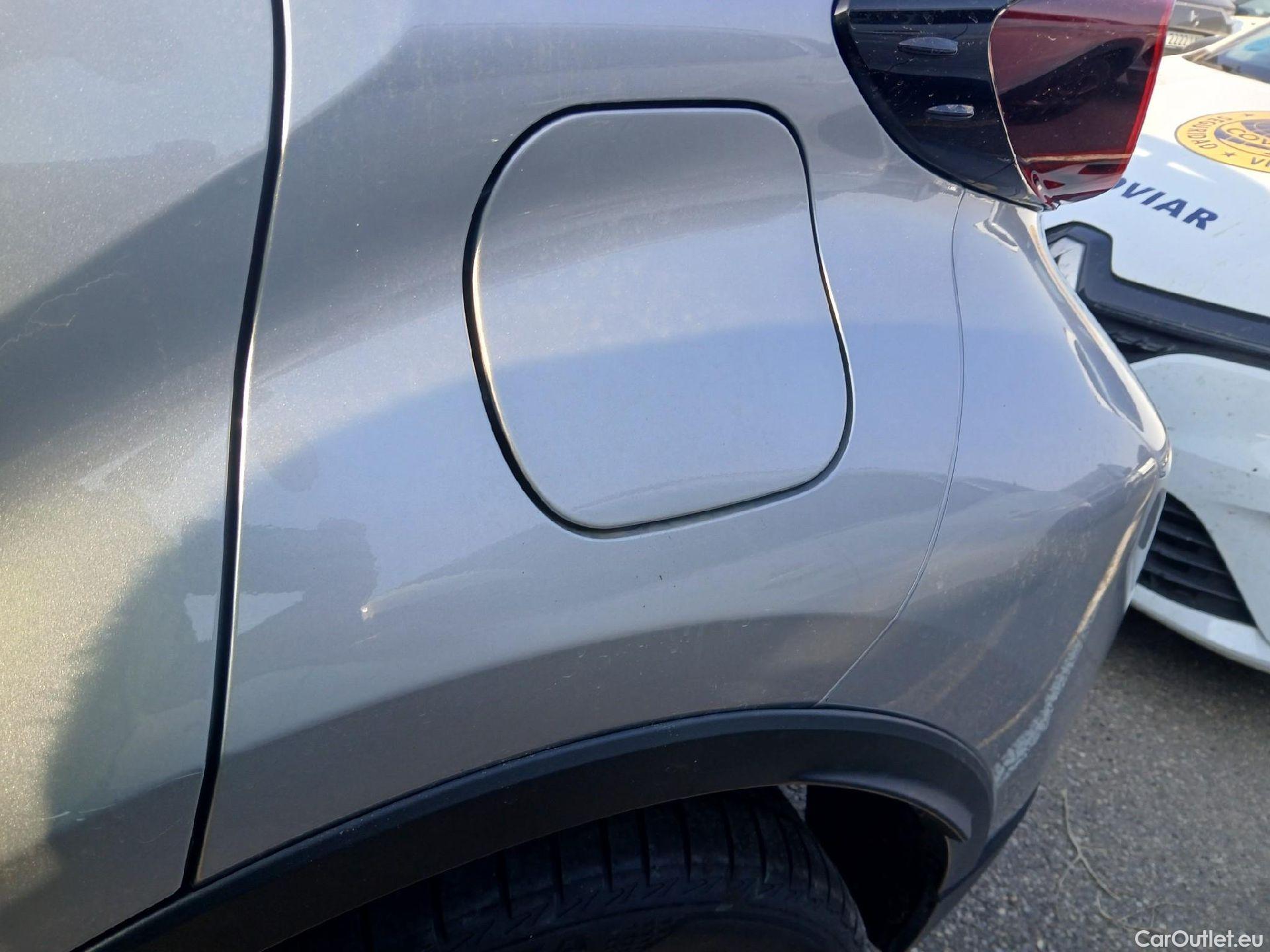  Toyota  C-HR TOYOTA  / 2019 / 5P / todoterreno 1.8 125H Advance #20