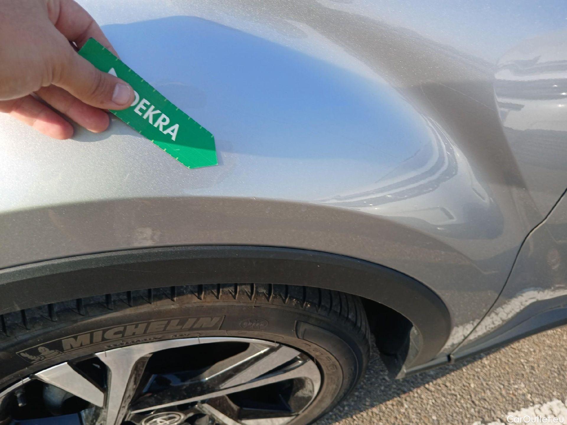  Toyota  C-HR TOYOTA  / 2019 / 5P / todoterreno 1.8 125H Advance #14