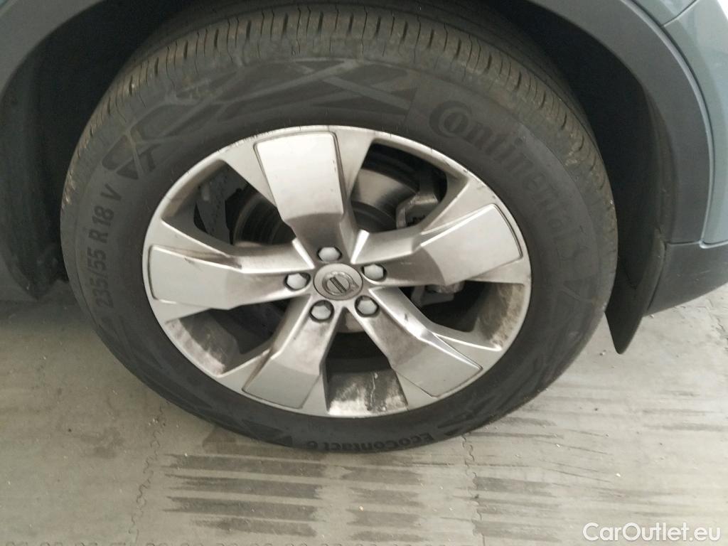  Volvo  XC 40 VOLVO XC40 / 2017 / 5P / todoterreno 1.5 T3 Momentum Pro Auto #7