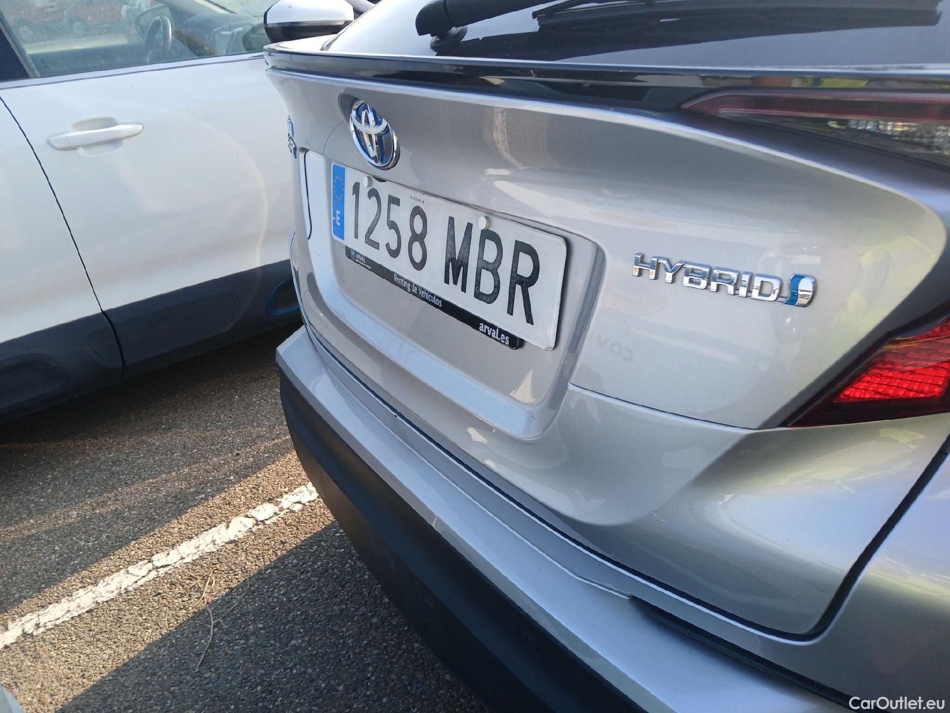  Toyota  C-HR TOYOTA  / 2019 / 5P / todoterreno 1.8 125H Advance #26