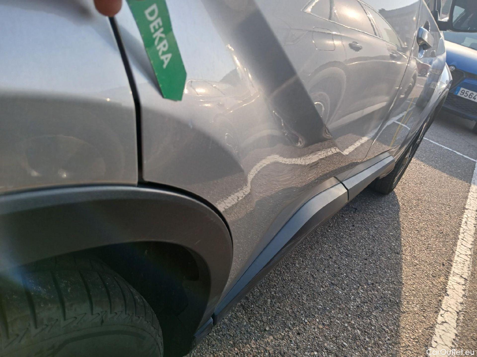  Toyota  C-HR TOYOTA  / 2019 / 5P / todoterreno 1.8 125H Advance #27