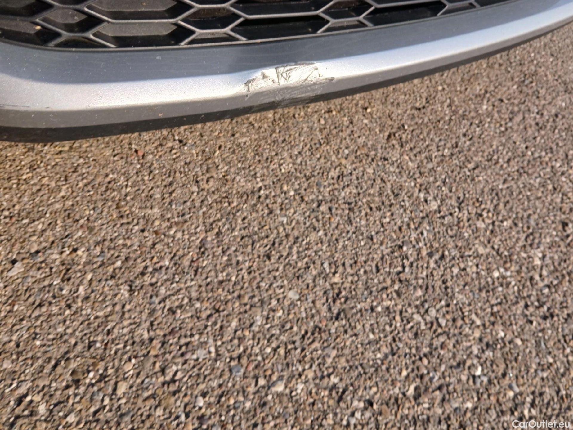  Toyota  C-HR TOYOTA  / 2019 / 5P / todoterreno 1.8 125H Advance #9