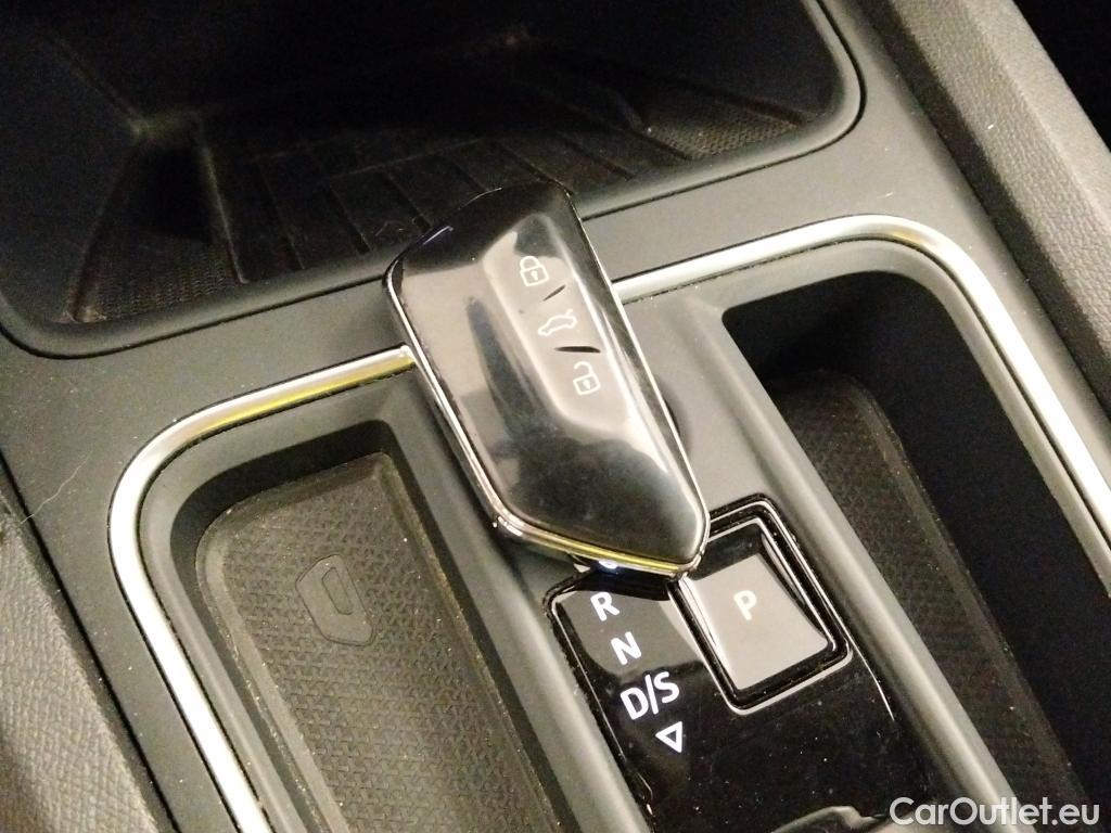  Seat  Leon SEAT Nuevo León / 2020 / 5P / familiar SP 2.0 TDI 110kW DSG Style Go(SP) #3