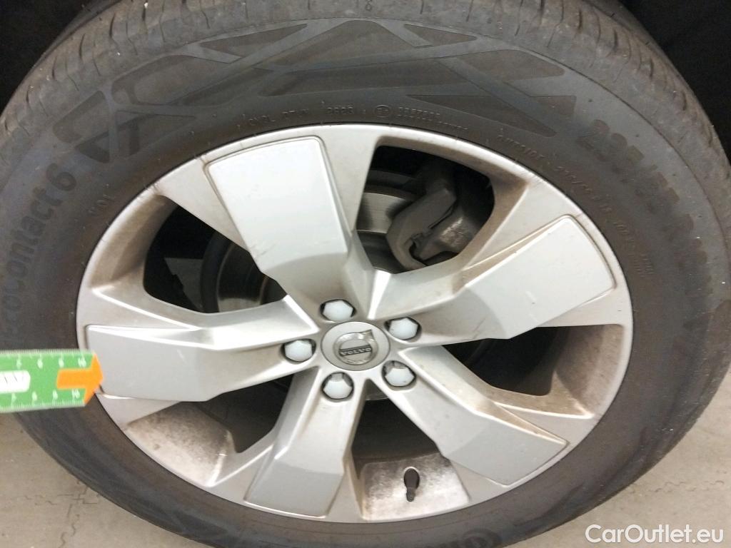  Volvo  XC 40 VOLVO XC40 / 2017 / 5P / todoterreno 1.5 T3 Momentum Pro Auto #4