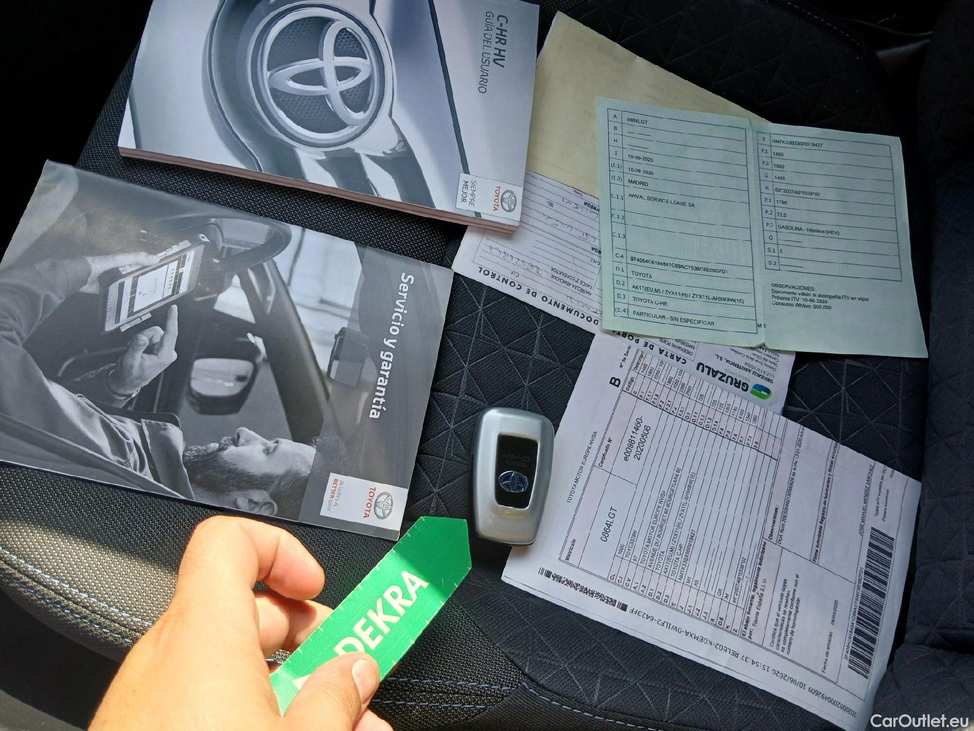  Toyota  C-HR TOYOTA  / 2019 / 5P / todoterreno 1.8 125H Advance #1