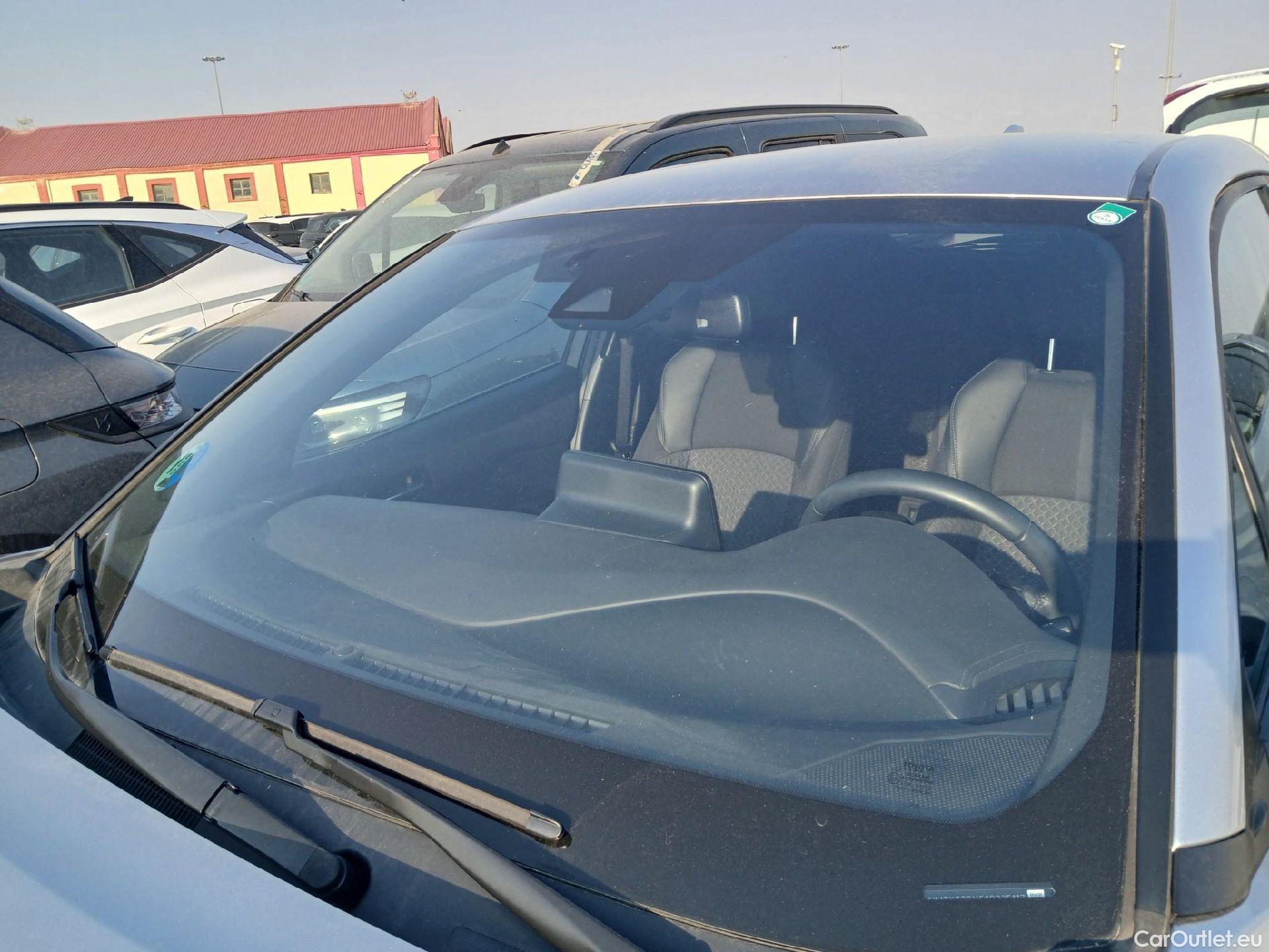  Toyota  C-HR TOYOTA  / 2019 / 5P / todoterreno 1.8 125H Advance #1
