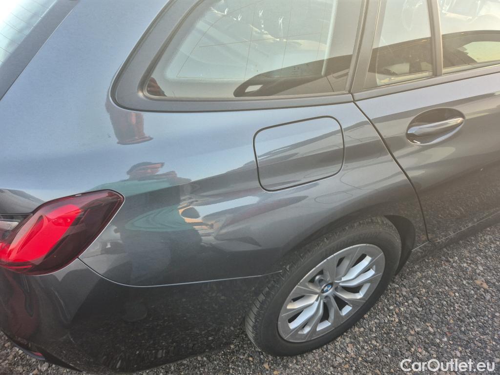  Bmw  Serie 3 BMW  / 2019 / 5P / familiar 318d Auto.Touring #24