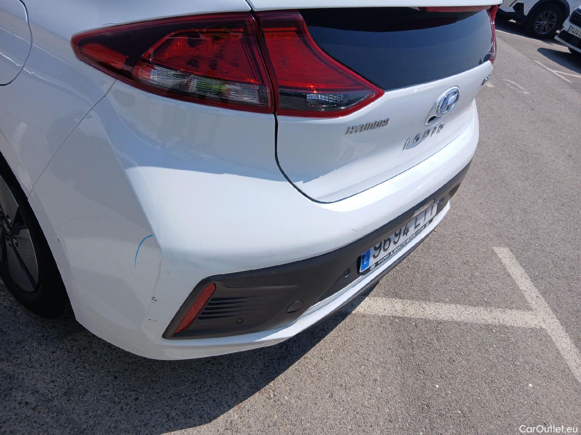  Hyundai   Ioniq HYUNDAI / 2019 / 5P / berlina con portón 1.6 GDI HEV Klass DCT #26