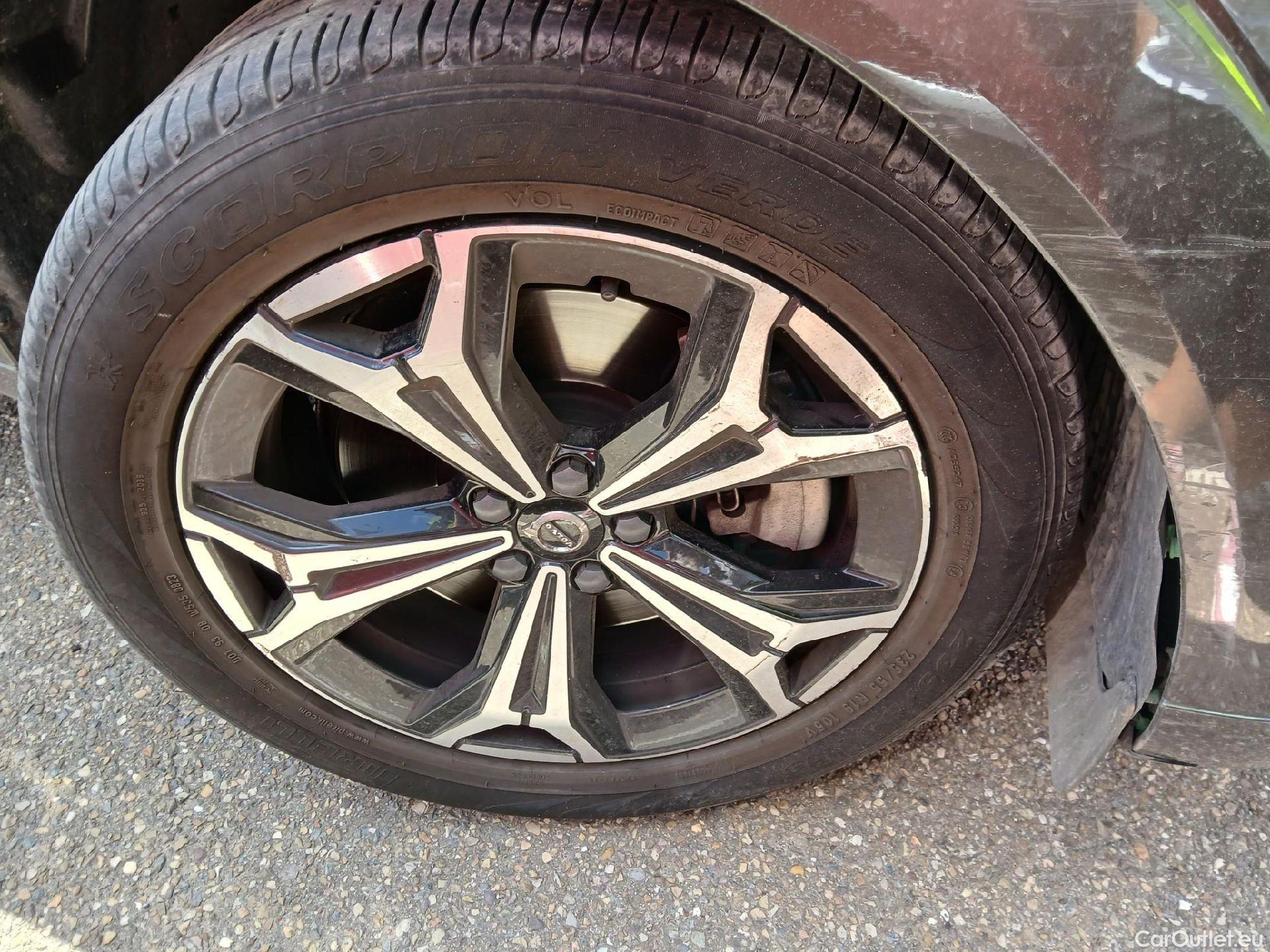  Volvo  XC60 VOLVO  / 2017 / 5P / todoterreno 2.0 B4 D Momentum Pro Auto #20