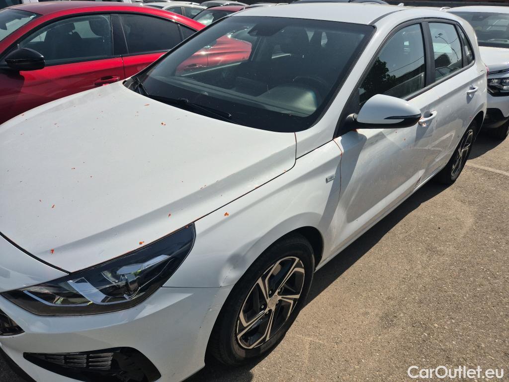  Hyundai  i30 HYUNDAI  / 2020 / 5P / berlina con portón 1.0 TGDI 48V Klass #6