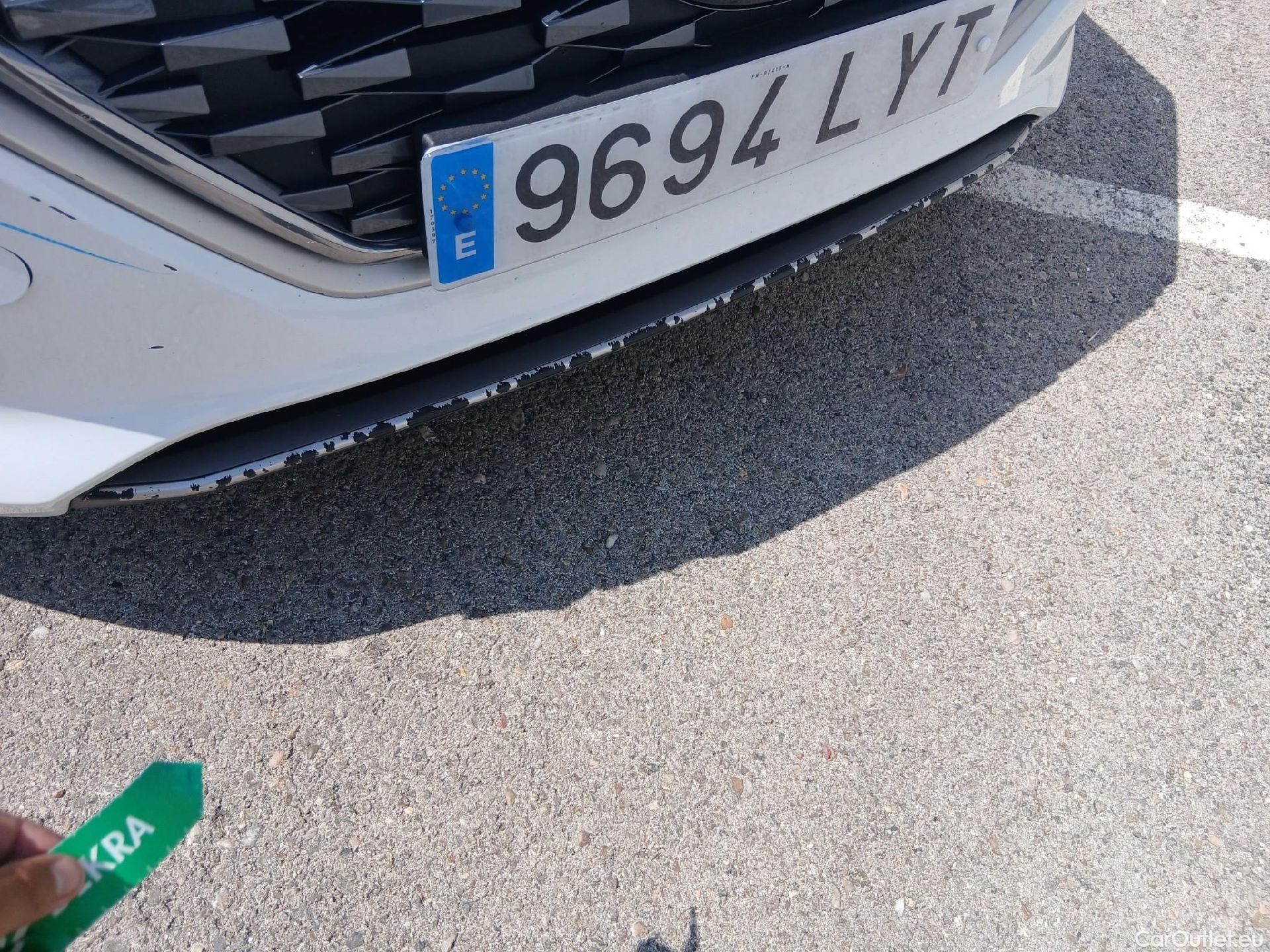  Hyundai   Ioniq HYUNDAI / 2019 / 5P / berlina con portón 1.6 GDI HEV Klass DCT #9