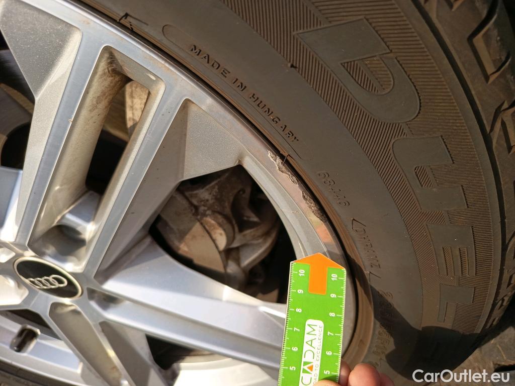  Audi  Q5 AUDI  / 2020 / 5P / todoterreno S line 40 TDI 150kW quattro-ultra #3