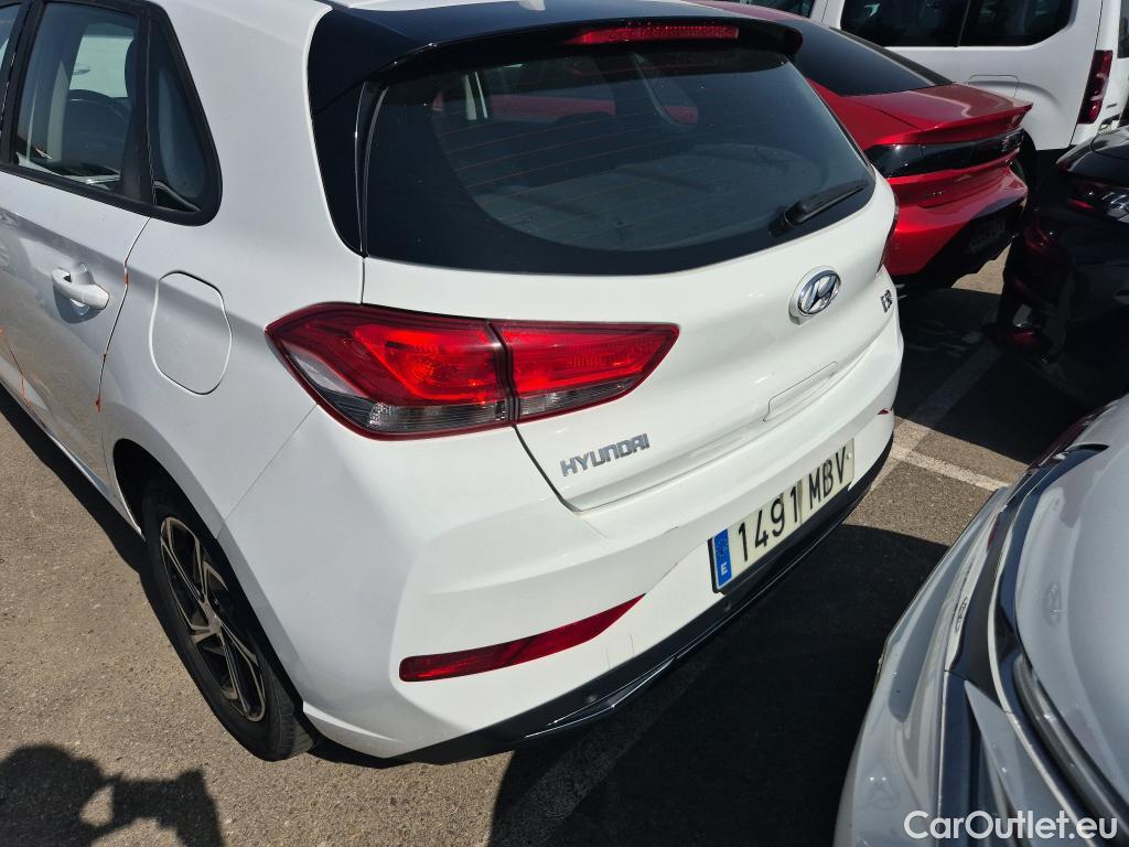  Hyundai  i30 HYUNDAI  / 2020 / 5P / berlina con portón 1.0 TGDI 48V Klass #7