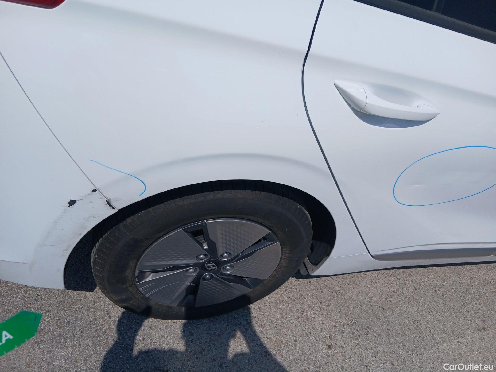 Hyundai   Ioniq HYUNDAI / 2019 / 5P / berlina con portón 1.6 GDI HEV Klass DCT #31