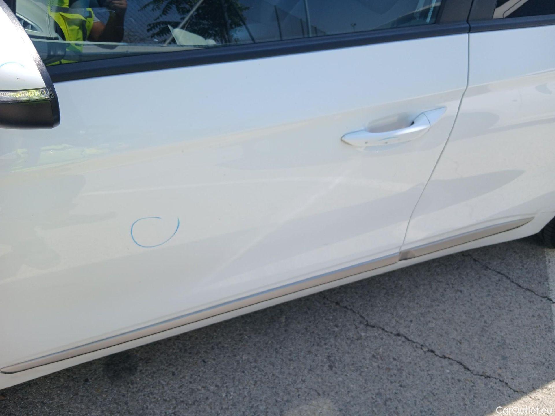  Hyundai   Ioniq HYUNDAI / 2019 / 5P / berlina con portón 1.6 GDI HEV Klass DCT #17