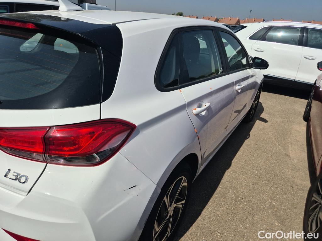  Hyundai  i30 HYUNDAI  / 2020 / 5P / berlina con portón 1.0 TGDI 48V Klass #8