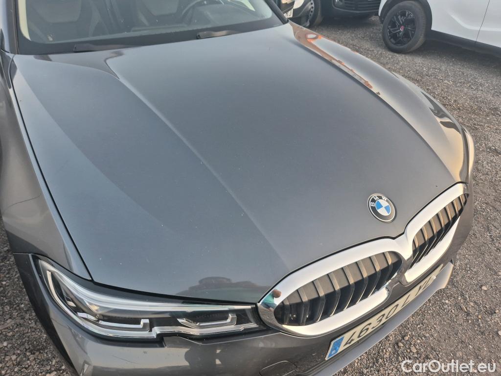  Bmw  Serie 3 BMW  / 2019 / 5P / familiar 318d Auto.Touring #20