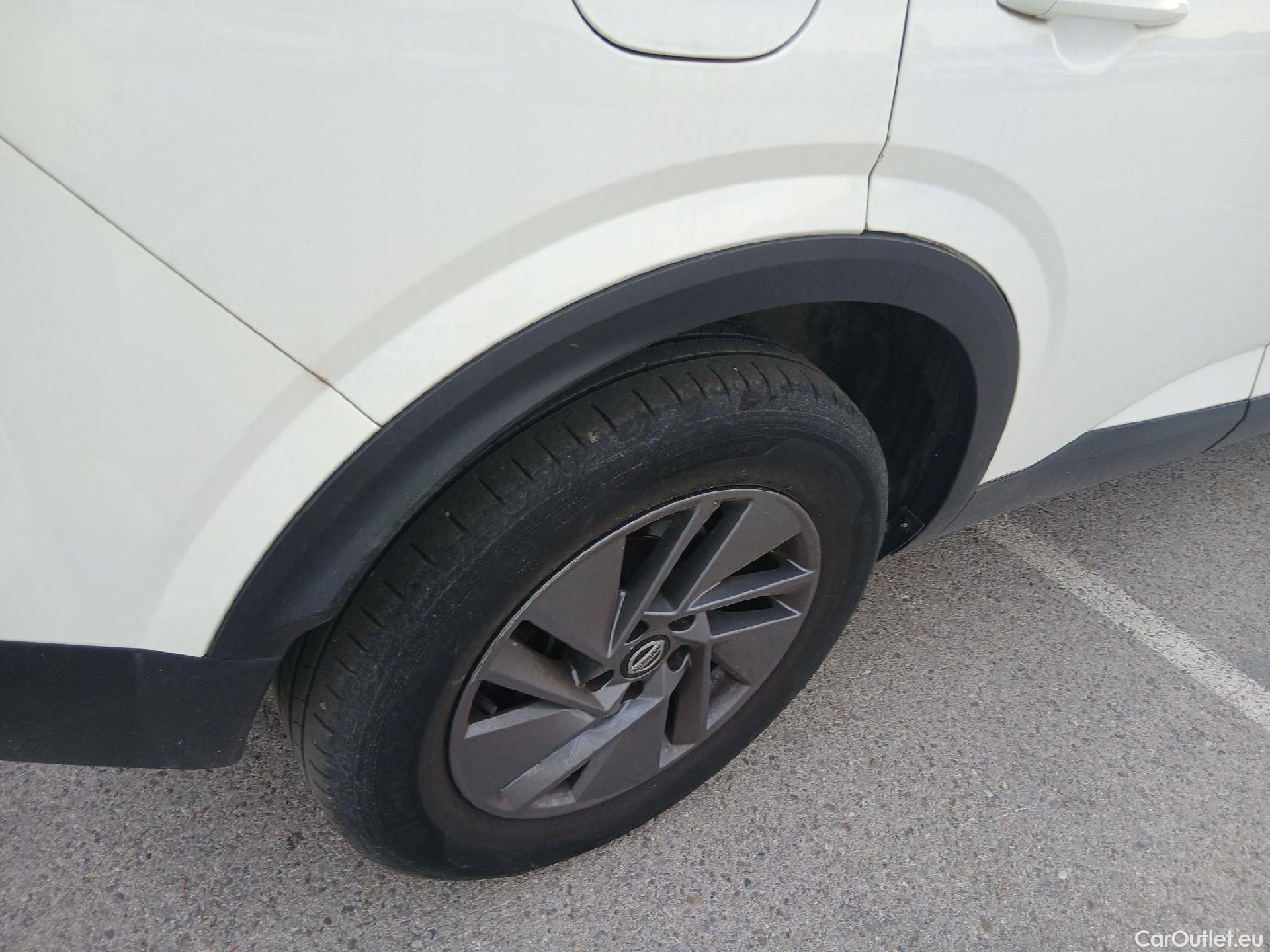  Nissan  Qashqai NISSAN  / 2021 / 5P / todoterreno DIG-T 103kW (140CV) mHEV 4x2 Acenta #34