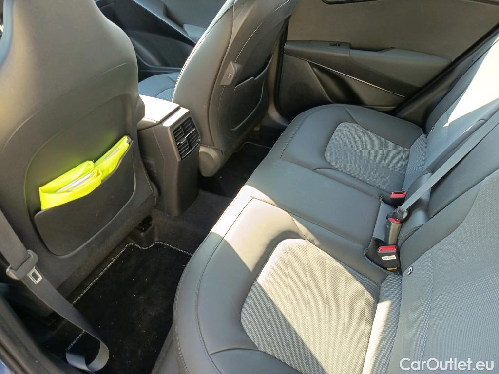  KIA  Niro KIA  / 2022 / 5P / crossover 1.6 GDi PHEV 135kW (183CV) Drive #15