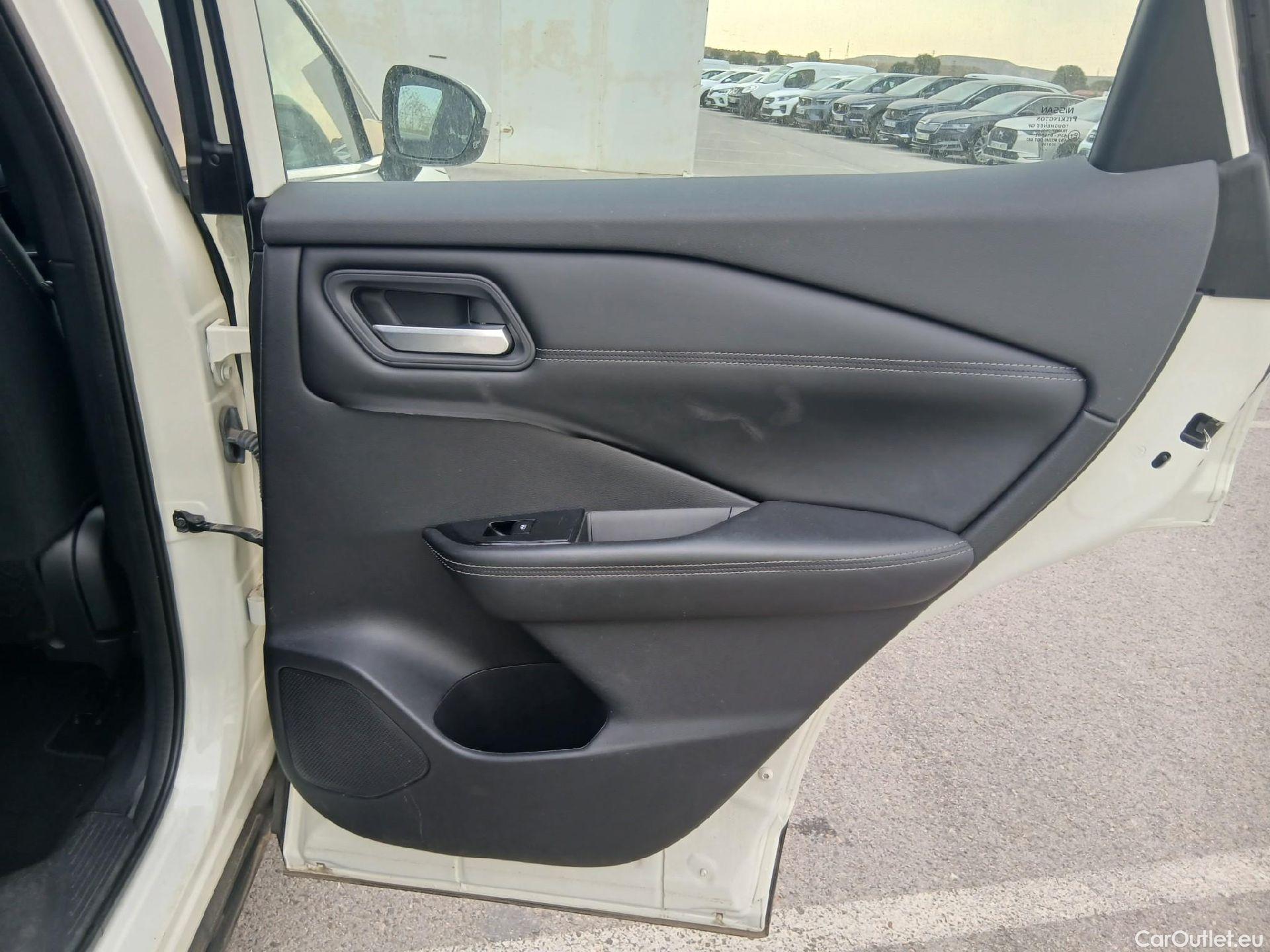  Nissan  Qashqai NISSAN  / 2021 / 5P / todoterreno DIG-T 103kW (140CV) mHEV 4x2 Acenta #46