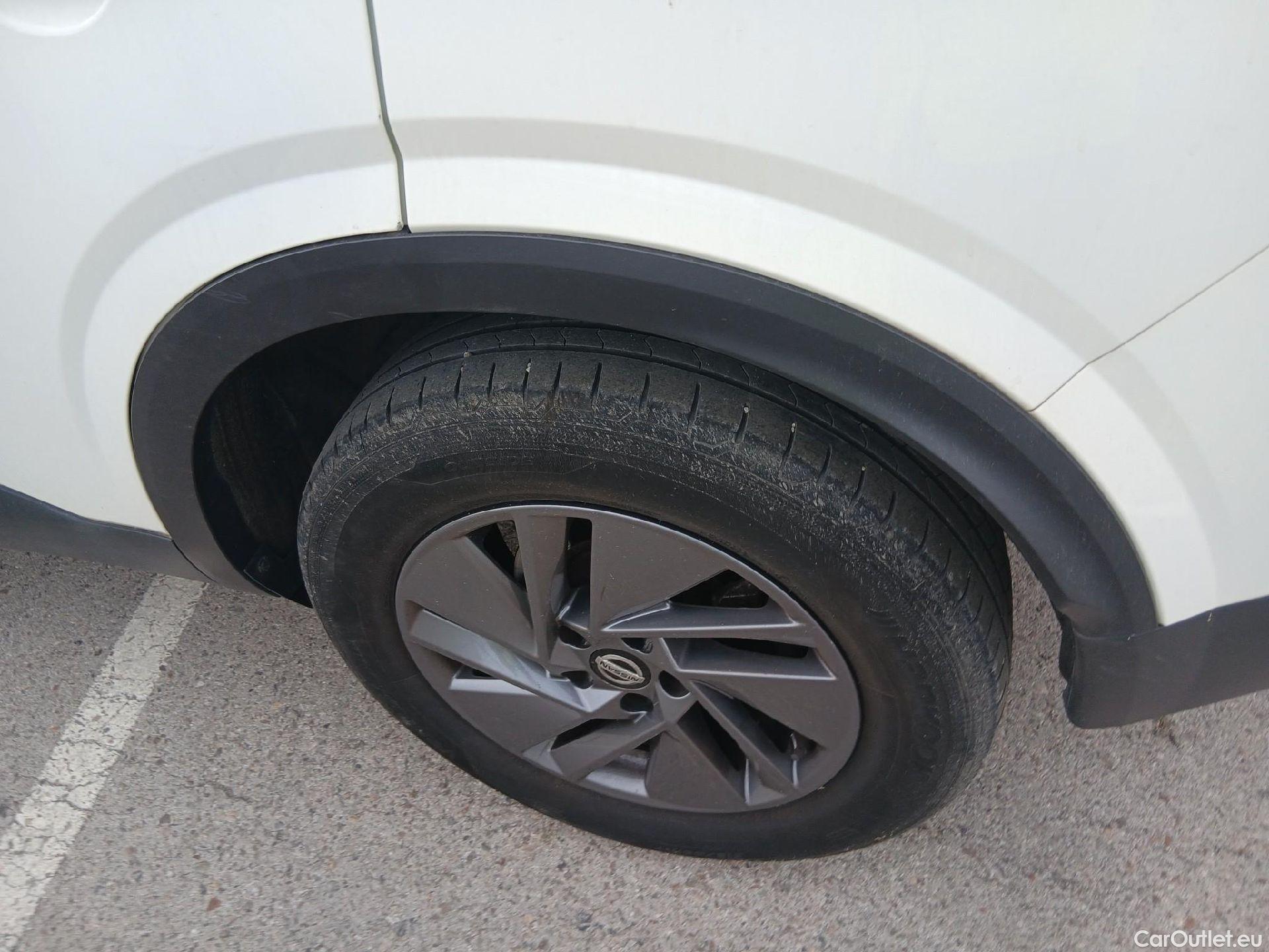  Nissan  Qashqai NISSAN  / 2021 / 5P / todoterreno DIG-T 103kW (140CV) mHEV 4x2 Acenta #17