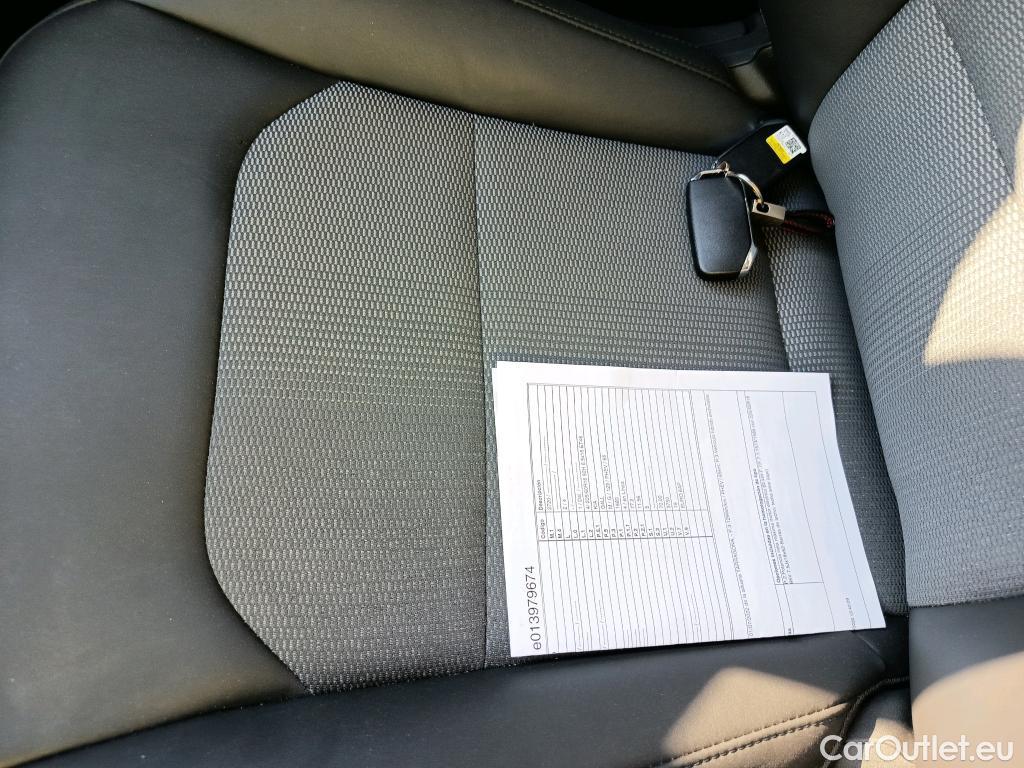  KIA  Niro KIA  / 2022 / 5P / crossover 1.6 GDi PHEV 135kW (183CV) Drive #8