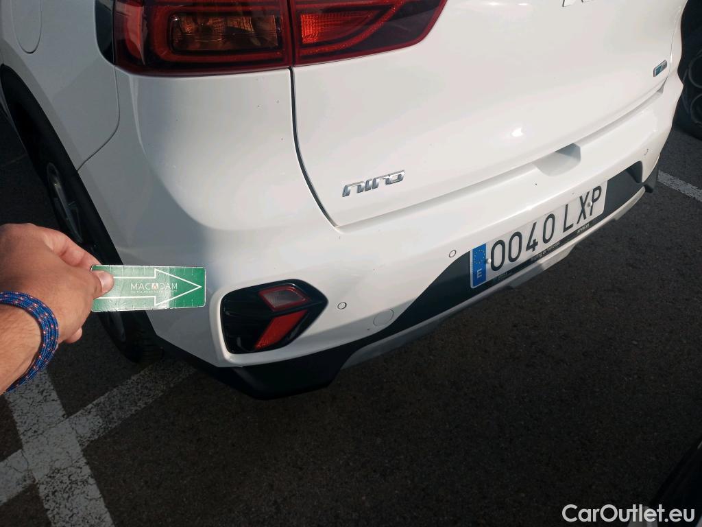  KIA  Niro KIA  / 2019 / 5P / crossover 1.6 GDi HEV 104kW (141CV) Emotion #18
