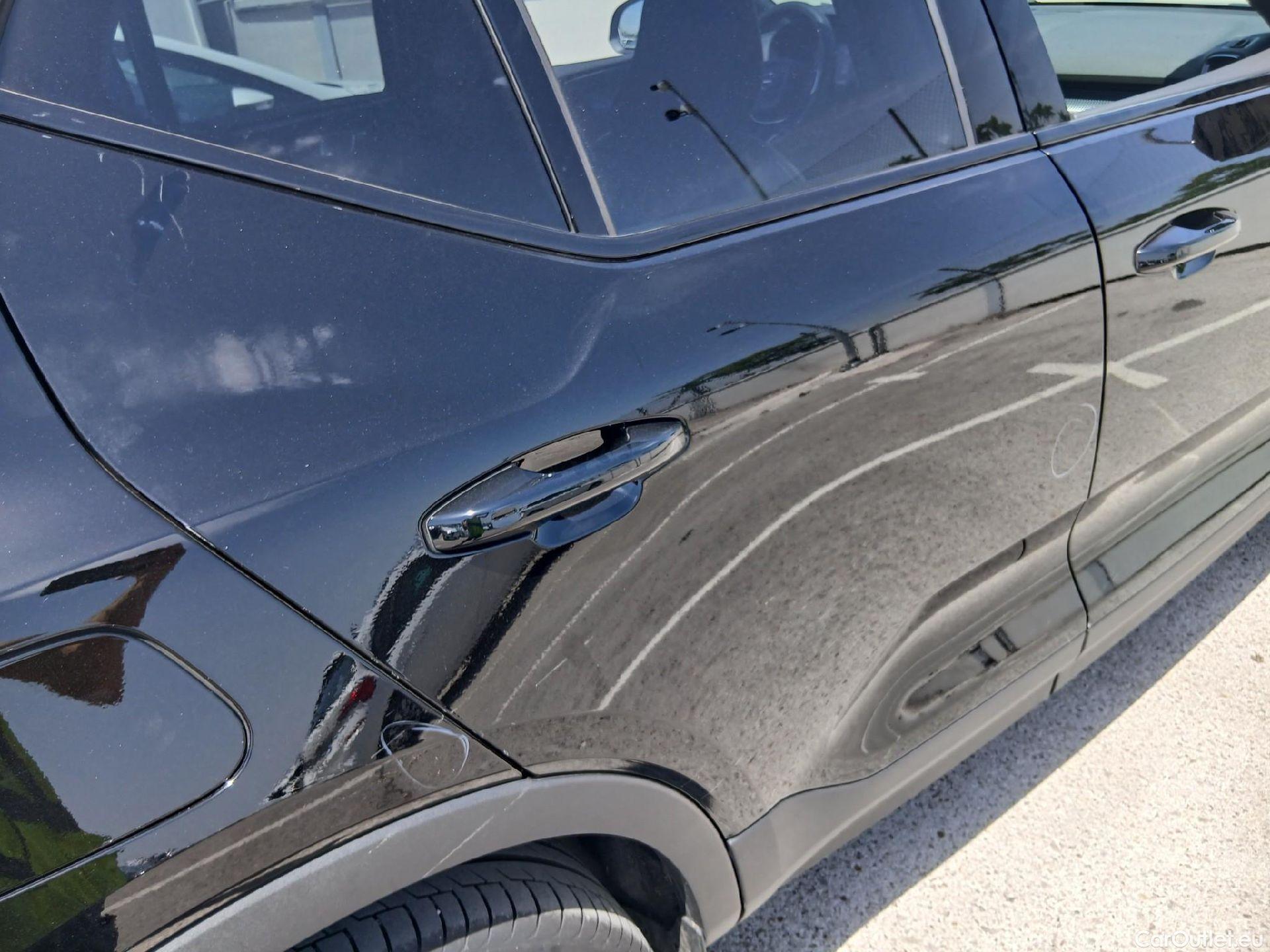 Volvo  XC 40 VOLVO XC40 / 2017 / 5P / todoterreno 1.5 T4 Twin Recharge R-Design Auto #29