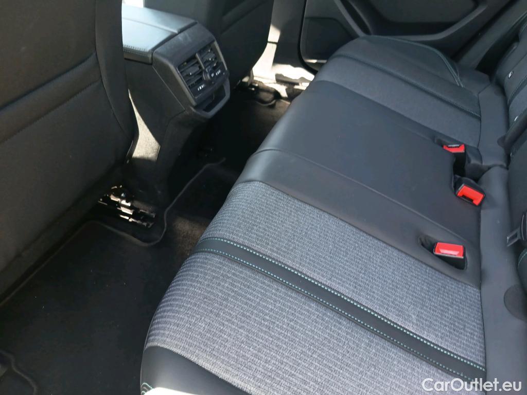  Peugeot  3008 PEUGEOT  / 2020 / 5P / todoterreno 1.5 BlueHDi 96kW S&S Allure Pack EAT8 #17