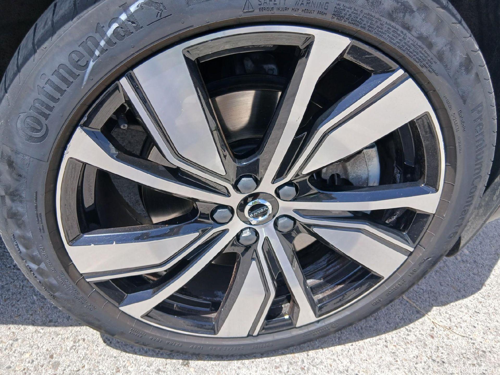  Volvo  XC 40 VOLVO XC40 / 2017 / 5P / todoterreno 1.5 T4 Twin Recharge R-Design Auto #34