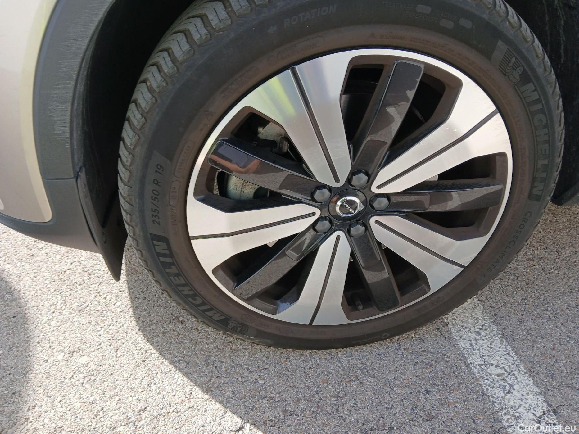  Volvo  XC 40 VOLVO XC40 / 2021 / 5P / todoterreno 1.5 T5 Recharge PHEV Plus Bright Auto #7