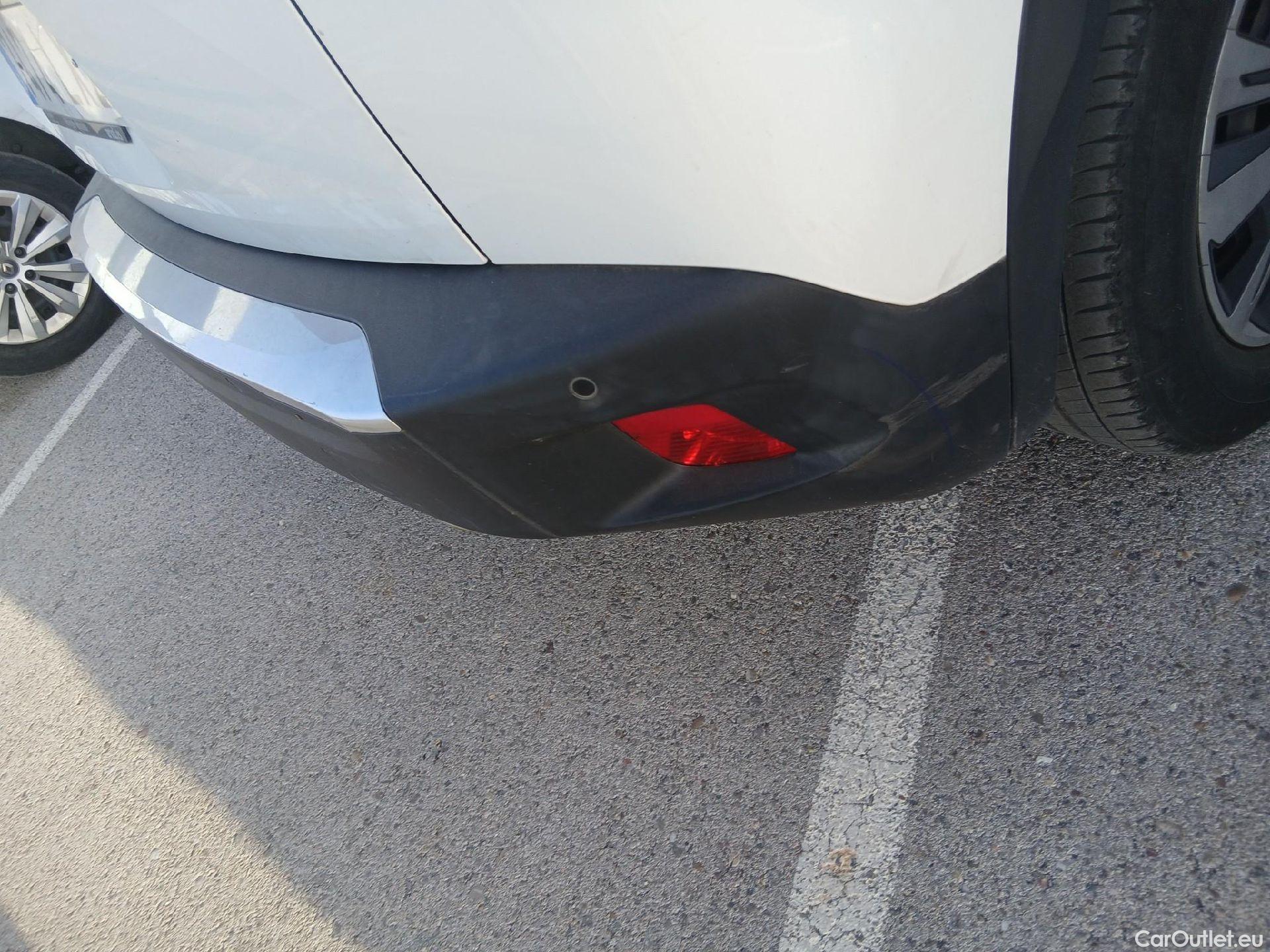 Peugeot  2008 PEUGEOT  / 2019 / 5P / todoterreno Active BlueHDI 81kW (110CV) #19
