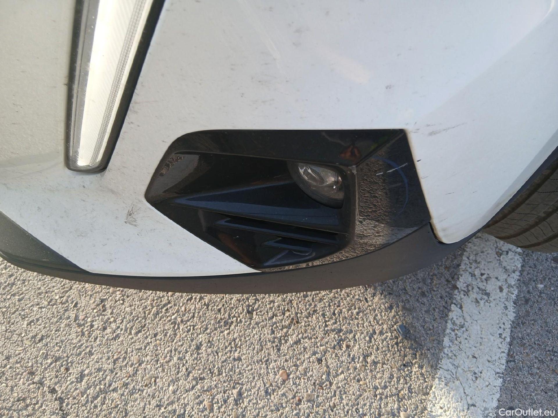  Peugeot  2008 PEUGEOT  / 2019 / 5P / todoterreno Active BlueHDI 81kW (110CV) #5