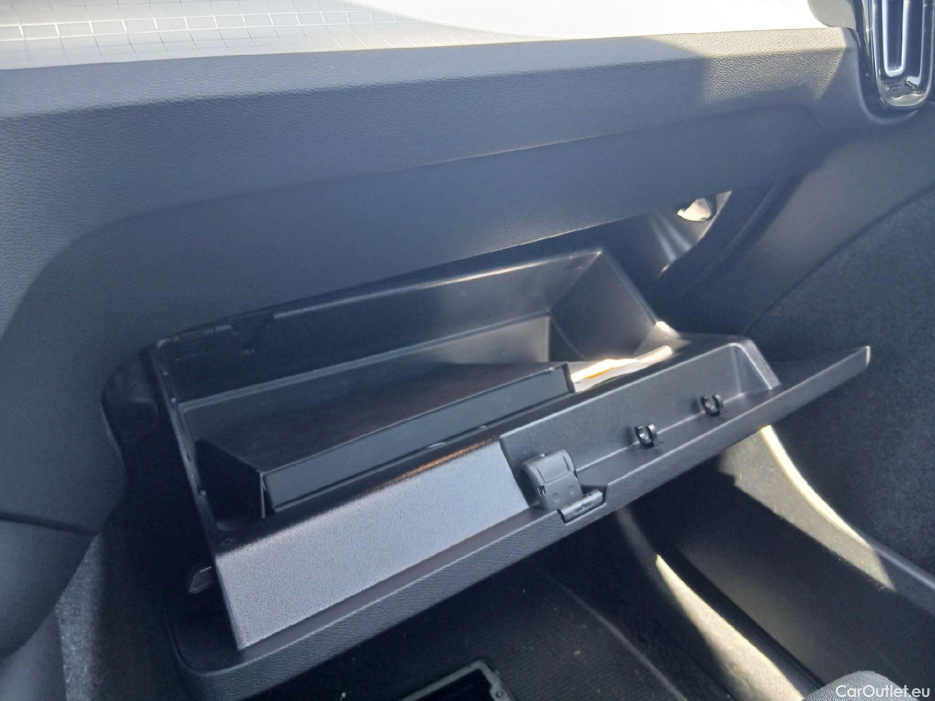  Volvo  XC 40 VOLVO XC40 / 2021 / 5P / todoterreno 1.5 T5 Recharge PHEV Plus Dark Auto #38
