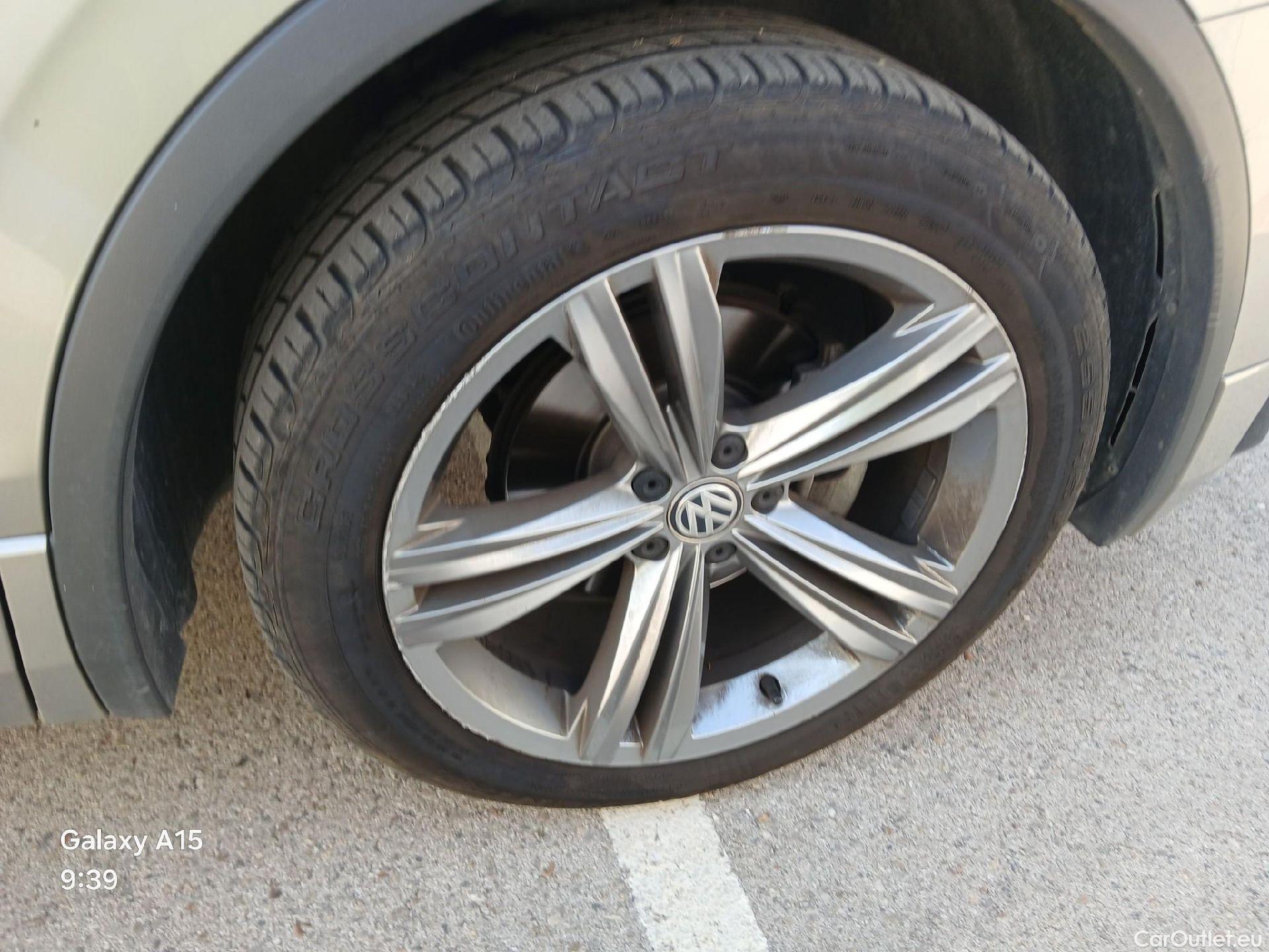  Volkswagen  Tiguan VOLKSWAGEN  / 2016 / 5P / todoterreno Advance 2.0 TDI 110kW (150CV) DSG #55
