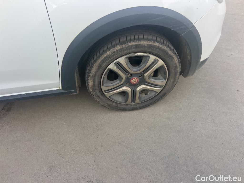  Dacia  Sandero DACIA  / 2016 / 5P / berlina con portón Stepway Essential Blue dCi 70kW (95CV) #47