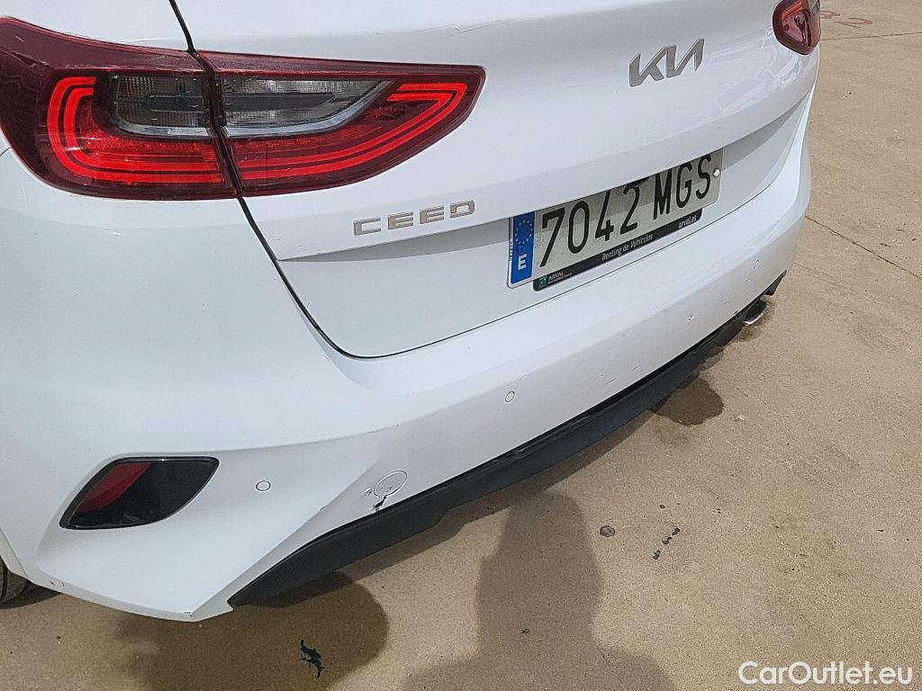  KIA  Cee'd KIA Ceed / 2021 / 5P / berlina con portón 1.0 T-GDi 74kW (100CV) Drive #9